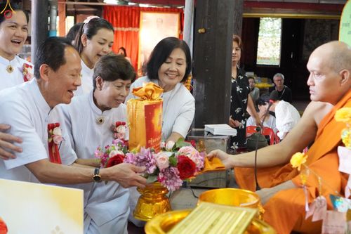 ภาพ No.284028:วันเสาร์ที่ 1 พฤศจิกายน 2568 พิธีทอดกฐินสามัคคีทั่วไทย โดยคณะศิษยานุศิษย์ บูชาธรรม 81 ปี หลวงพ่อธัมมชโย ณ วัดทองนาปรัง อ.เมืองนนทบุรี จ.นนทบุรี