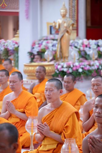 ภาพ No.293949:วันที่ 14 มกราคม พ.ศ. 2569 พิธีจุดประทีปถวายเป็นพุทธบูชา และบูชาธรรมมหาปูชนียาจารย์  ณ วัดสองพี่น้อง ต.ต้นตาล อ.สองพี่น้อง จ.สุพรรณบุรี ในโครงการธรรมยาตรา กตัญญูบูชา มหาปูชนียาจารย์ พระมงคลเทพมุนี(สด จนฺทสโร) พระผู้ปราบมาร อนุสรณ์สถาน 7 แห่ง ปีที่ 14