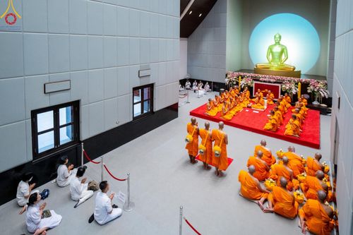 ภาพ No.141537:พิธีบรรพชาอุปสมบท โครงการอุปสมบทหมู่รุ่นผู้บริหาร รุ่นที่ 14 โครงการอุปสมบทหมู่ธรรมทายาท ระดับอุดมศึกษา รุ่นที่ 51 ภาคฤดูฝน ณ โบสถ์พระไตรปิฎก วัดพระธรรมกาย ในวันเสาร์ที่ 15 มิถุนายน พ.ศ. 2567