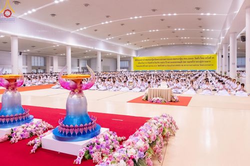ภาพ No.160327:พิธีทอดผ้าป่าสมทบกฐินวัดพระธรรมกาย และสมทบกฐิน 30,000 วัดทั่วไทย ครั้งที่ 3 ณ สภาธรรมกายสากล วัดพระธรรมกาย วันพฤหัสบดีที่ 10 ตุลาคม พ.ศ. 2567