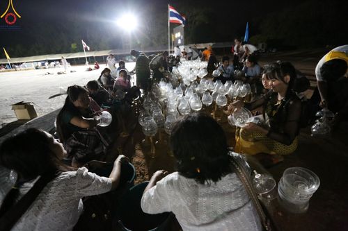 ภาพ No.130208:V.34 เพื่อธรรมเพื่อบางกล่ำ การรับบุญของเจ้าหน้าที่หน่วยงานต่างๆ  เพื่องานธรรมยาตราอัญเชิญพระบรมสารีริกธาตุ ประดิษฐาน ณ มหารัตนเจดีย์สิริปทุมสวรรค์ (เจดีย์อริยพุทธะ 5 พระองค์) ณ ศูนย์ปฏิบัติธรรมภาคใต้ อ.บางกล่ำ จ.สงขลา ระหว่างวันที่ 9-10 มีนาคม พ.ศ. 2567