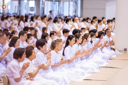 ภาพ No.136768:พิธีตักบาตร พิธีบูชาข้าวพระ ในวันอาทิตย์ต้นเดือนที่ 5 พฤษภาคม พ.ศ. 2567 ณ วัดพระธรรมกาย จ.ปทุมธานี