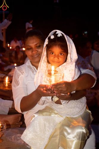 ภาพ No.141251:PhotoStory มหาศรัทธา ธรรมยาตราศรีลังกา EP.6 พิธีจุดวิสาขประทีป 6 วัด ถวายเป็น พุทธบูชา  โครงการสยาม-ลังกา ธรรมยาตรา  ฉลองเทศกาลวิสาขบูชาแห่งชาติ ศรีลังกา  บูชาธรรม 80 ปี หลวงพ่อธัมมชโย วันที่ 16 พฤษภาคม พ.ศ. 2567