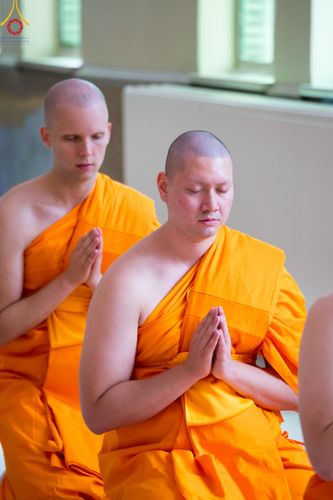 ภาพ No.83883:พิธีเวียนประทักษิณ,พิธีบรรพชาและพิธีอุปสมบทหมู่ ในโครงการอบรมพระธรรมทายาทในทวีปยุโรป  รุ่นที่ 9 วันอาทิตย์ที่ 16 กรกฎาคม พ.ศ. 2566 ณ วัดพระธรรมกายเบเนลักซ์  ประเทศเบลเยียม