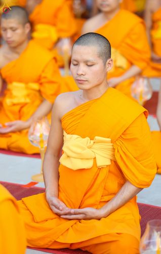 ภาพ No.302795:วันที่ 24 มกราคม พ.ศ. 2569 พิธีจุดประทีปธรรมถวายเป็นพุทธบูชา  และบูชาธรรมมหาปูชนียาจารย์  ณ อาคารธรรมยาตรา กตัญญูบูชามหาปูชนียาจารย์  ตรงข้ามวัดปากน้ำภาษีเจริญ จ.กรุงเทพมหานคร ในโครงการธรรมยาตรา กตัญญูบูชา มหาปูชนียาจารย์ พระมงคลเทพมุนี(สด จนฺทสโร) พระผู