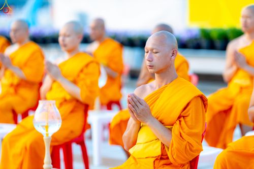 ภาพ No.307705:วันที่ 31 มกราคม พ.ศ. 2569 พิธีจุดประทีปธรรมถวายเป็นพุทธบูชา  และบูชาธรรมมหาปูชนียาจารย์ (ภาพชุดที่ 2) ณ วัดพระธรรมกาย ปทุมธานี ในโครงการธรรมยาตรา กตัญญูบูชา มหาปูชนียาจารย์ พระมงคลเทพมุนี(สด จนฺทสโร) พระผู้ปราบมาร อนุสรณ์สถาน 7 แห่ง ปีที่ 14