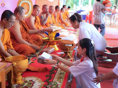 ภาพ No.284016:วันเสาร์ ที่ 1 พฤศจิกายน 2568 พิธีทอดกฐินสามัคคีทั่วไทย โดยคณะศิษยานุศิษย์ บูชาธรรม 81 ปี หลวงพ่อธัมมชโย ณ วัดทุ่งศาลา ต.บ้านเก่า อ.เมือง​กาญจนบุรี​ จ.กาญจนบุรี​