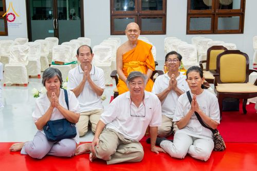 ภาพ No.314600:วันศุกร์ที่ 20 มีนาคม พ.ศ. 2569 พิธีบำเพ็ญกุศล คุณพ่อณรงค์ จินตมากุล โยมบิดา พระครูปลัดรัตนวีรวัฒน์ (รังสฤษดิ์ อิทฺธิจินตโก) ที่ปรึกษาเจ้าคณะจังหวัดปทุมธานี เจ้าอาวาสวัดพระธรรมกาย  ณ ห้องปลูกศรัทธา 2 วัดพระธรรมกาย ปทุมธานี