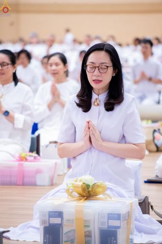 ภาพ No.280534:วันที่ 28 ธันวาคม พ.ศ.2568 พิธีถวายอุปกรณ์ทำความสะอาด ณ ห้องแก้วสารพัดนึก วัดพระธรรมกาย