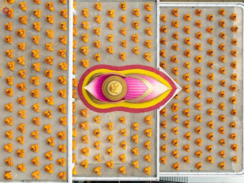 ภาพ No.300058:วันที่ 22 มกราคม พ.ศ.2569 พระธรรมยาตราปฏิบัติธรรม และถ่ายภาพหมู่ประวัติศาสตร์ ณ อาคารธรรมยาตรา กตัญญูบูชามหาปูชนียาจารย์  ตรงข้ามวัดปากน้ำภาษีเจริญ จ.กรุงเทพมหานคร ในโครงการธรรมยาตรา กตัญญูบูชา มหาปูชนียาจารย์ พระมงคลเทพมุนี(สด จนฺทสโร) พระผู้ปราบมาร อนุ