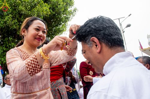 ภาพ No.313357:วันพุธที่ 11 มีนาคม พ.ศ. 2569 พิธีตัดปอยผมโครงการบรรพชาสามเณร  ณ วัดอเชศวร (Aksheswar Mahavihar) ประเทศเนปาล