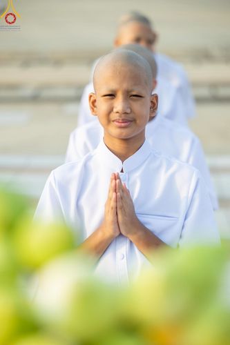 ภาพ No.214973:วันเสาร์ที่ 5 เมษายน พ.ศ. 2568 พิธีเวียนประทักษิณรอบพระมหาธรรมกายเจดีย์  พิธีวันทาเจดีย์ พิธีขอขมาและมอบผ้าไตร ในโครงการบรรพชาสามเณรฟื้นฟูพระพุทธศาสนาทั่วไทย , โครงการหน่อแก้วเปรียญธรรม รุ่นที่ 13 ,  โครงการสามเณรยุวธรรมทายาท รุ่นที่ 33 , โครงการสามเณรมั