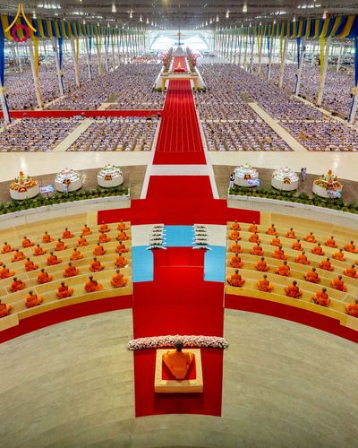 ภาพ No.264324:วันอาทิตย์ที่ 2 พฤศจิกายน พ.ศ. 2568 พิธีบูชาข้าวพระ ณ สภาธรรมกายสากล วัดพระธรรมกาย