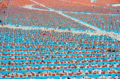 ภาพ No.219601:วันอังคารที่ 22 เมษายน พ.ศ. 2568 พิธีถวายมหาสังฆทานคณะสงฆ์ 40,000 กว่าวัดทั่วประเทศ เนื่องในวันคุ้มครองโลก ณ วัดพระธรรมกาย จ.ปทุมธานี