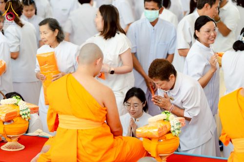 ภาพ No.223762:วันอาทิตย์ที่ 11 พฤษภาคม พ.ศ. 2568 พิธีอุปสมบทสามเณรเปรียญธรรมอุปสมบทอุทิศชีวิต 9 รูป อุบาสก 1 ท่าน ณ อุโบสถพระไตรปิฏกวัดพระธรรมกาย