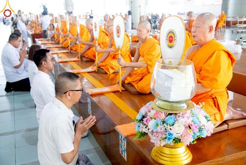 ภาพ No.213292:วันศุกร์ที่ 28 มีนาคม พ.ศ. 2568 (วันพระ แรม 15 ค่ำ เดือน 4) พิธีบุพเปตพลี ครั้งที่ 161 ร่วมอุทิศบุญแด่หมู่ญาติที่ล่วงลับไปแล้ว และสืบทอดอายุพระพุทธศาสนา ณ หอฉันคุณยายอาจารย์ฯ วัดพระธรรมกาย