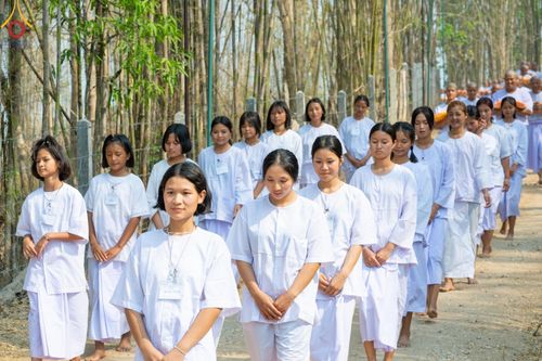 ภาพ No.63024:Photo Story  มหัศจรรย์วัดดงดินแดง Episode 2 โครงการบรรพชาอุปสมบทหมู่ ฟื้นฟูพระพุทธศาสนาทั่วไทย ณ วัดดงดินแดง อ.อมก๋อย จ.เชียงใหม่ วันที่ 3 เมษายน พ.ศ. 2567