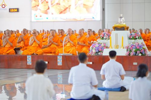 ภาพ No.248546:วันที่ 27 กันยายน พ.ศ. 2568 พิธีถวายเมนูสวรรค์เพื่อการบรรลุธรรม ณ หอฉันคุณยายอาจารย์ฯ วัดพระธรรมกาย