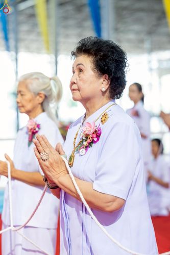 ภาพ No.233980:วันอาทิตย์ที่ 20 กรกฎาคม พ.ศ.2568 พิธีจุดเทียนใจ ไฟนิรันด์ อนันตชัย วัดพระธรรมกาย