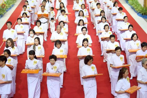 ภาพ No.240716:วันพุธที่ 27 สิงหาคม พ.ศ. 2568 พิธีทอดผ้าป่าเพื่อสร้างอาคาร  82 ปี หลวงพ่อธัมมชโย สมทบกฐินวัดพระธรรมกาย และกฐิน 30,000 วัดทั่วประเทศ ครั้งที่ 1