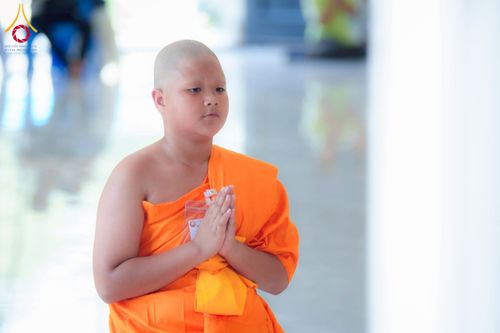 ภาพ No.216897:วันเสาร์ที่ 5 เมษายน พ.ศ. 2568 พิธีตัดปอยผม พิธีขอขมาผู้ปกครอง พิธีมอบบาตรและผ้าไตร พิธีบรรพชา ณ ศูนย์ปฏิบัติธรรมและศูนย์อบรมเยาวชนพระนครศรีอยุธยา ต.พุทเลา อ.บางปะหัน จ.พระนครศรีอยุธยา