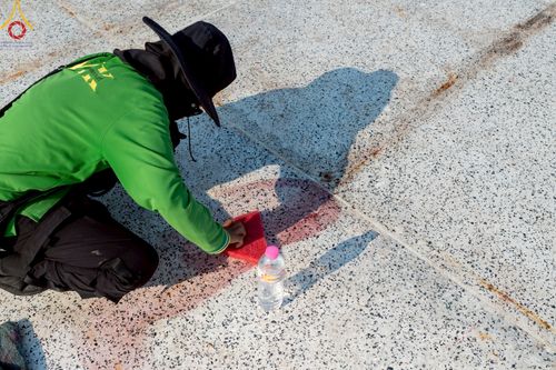 ภาพ No.220797:วันที่ 24-25 เมษายน พ.ศ. 2568 การเก็บงาน ผ้ารับประเคน ผ้าระบาย โต๊ะ เก้าอี้  ภายหลังงานวันคุ้มครองโลก ณ วัดพระธรรมกาย