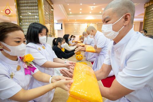 ภาพ No.68074:พิธีบรรพชาสามเณร รุ่นที่ 9 ประจำปี 2565 ณ วัดพระธรรมกายฮ่องกง ประเทศสาธารณรัฐประชาชนจีน วันที่ 24 ธันวาคม พ.ศ. 2565