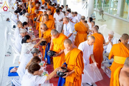 ภาพ No.225944:วันเสาร์ที่ 24 พฤษภาคม พ.ศ. 2568 พิธีถวายสังฆทาน 323 วัด ปีที่ 21 ครั้งที่ 177 พิธีมอบกองทุนหนุนแรงใจช่วยครูใต้ ปีที่ 18 ครั้งที่ 141 และพิธีทำบุญอุทิศส่วนกุศลให้ผู้วายชนม์ ณ ศูนย์ปฏิบัติธรรมภาคใต้ จ.สงขลา