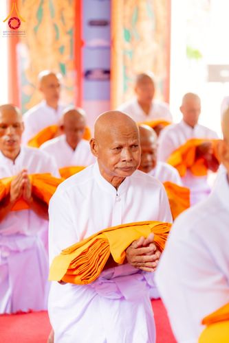 ภาพ No.231812:วันเสาร์ ที่ 5 กรกฎาคม พ.ศ. 2568 พิธีบรรพชา อุปสมบท โครงการอุปสมบท บูชาธรรมมหาปูชนียาจารย์ รุ่นเข้าพรรษา ณ วัดเกาะแก้วประชานุรักษ์ อ.วังทอง  จ.พิษณุโลก