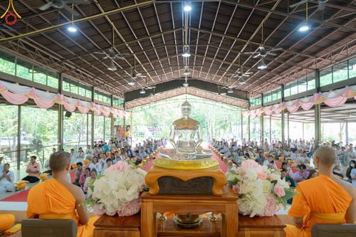 ภาพ No.135072: พิธีบรรพชาสามเณร  พิธีตักบาตรฉลองสามเณรใหม่ วันที่ 1 เมษายน พ.ศ.2567 ในโครงการบรรพชาสามเณรฟื้นฟูพระพุทธศาสนาทั่วไทย ณ ศูนย์ปฏิบัติธรรมแก้วเมืองเลย