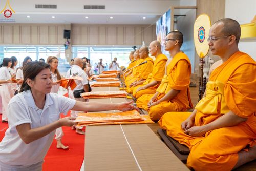 ภาพ No.148608:พิธีบุพเปตพลี, พิธีทอดผ้าป่า, พิธีไถ่ชีวิตโค 80 ตัว ให้ชีวิตสัตว์เป็นทาน ณ ศูนย์ปฎิบัติธรรมภาคใต้ อ.บางกล่ำ จ.สงขลา วันเสาร์ที่ 10 สิงหาคม พ.ศ. 2567