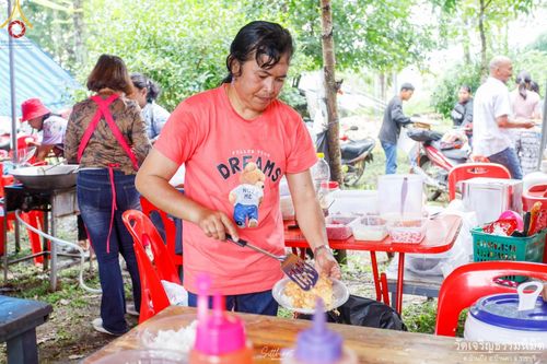 ภาพ No.166268:พิธีทอดกฐิน ณ วัดเจริญธรรมนิมิตร จ.ราชบุรี ในโครงการกฐินสามัคคีทั่วไทย 30,000 วัด บูชาธรรม 80 ปี หลวงพ่อธัมมชโย โดยคณะศิษยานุศิษย์วัดพระธรรมกาย วันที่ 20 ตุลาคม พ.ศ. 2567