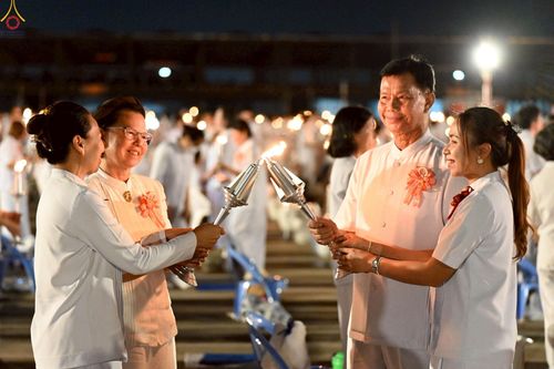 ภาพ No.253656:วันที่ 10 ตุลาคม พ.ศ. 2568 พิธีจุดประทีปบูชาพระผู้ปราบมาร, พิธีจุดประทีปบนพระมหาธรรมกายเจดีย์  20,000 ดวง เนื่องในวันคล้ายวันเกิดครบรอบ 141 ปี พระมงคลเทพมุนี (สด จนฺทสโร)