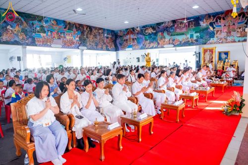 ภาพ No.197469:พิธีทอดผ้าป่าทำนุบำรุงศาสนสถาน ณ วัดโบสถ์(บน) ตำบลบางคูเวียง อำเภอบางกรวย จังหวัดนนทบุรี ในโครงการธรรมยาตรา กตัญญูบูชา มหาปูชนียาจารย์ พระมงคลเทพมุนี(สด จนฺทสโร) พระผู้ปราบมาร อนุสรณ์สถาน 7 แห่ง ปีที่ 13 วันที่ 17 มกราคม พ.ศ. 2568