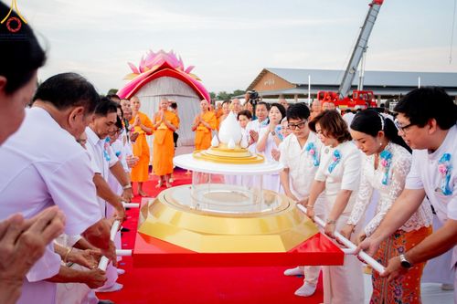 ภาพ No.211651:วันอาทิตย์ที่ 16 มีนาคม พ.ศ. 2568 พิธีอัญเชิญพระบรมสารีริกธาตุ ประดิษฐาน ณ ปทุมเจดีย์ ศูนย์อบรมเยาวชนปัตตานี