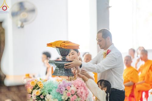 ภาพ No.162751:โครงการกฐินสามัคคีทั่วไทย 30,000 วัด บูชาธรรม 80 ปี หลวงพ่อธัมมชโย โดย คณะศิษยานุศิษย์วัดพระธรรมกาย ณ วัดโบสถ์บน จ.นนทบุรี วันที่ 19 ตุลาคม พ.ศ. 2567