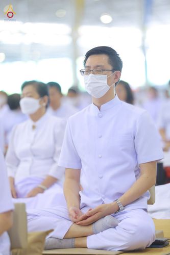 ภาพ No.80848:พิธีตักบาตร , พิธีบูชาข้าวพระในวันอาทิตย์ต้นเดือน วันที่ 7 พฤษภาคม พ.ศ. 2566 ณ วัดพระธรรมกาย