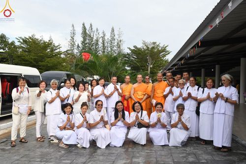 ภาพ No.96179:กฐินสามัคคี ฉลองวิหารพระมงคลเทพมุนี (สด จนฺทสโร) ณ ศูนย์ปฏิบัติธรรมภาคใต้ อ.บางกล่ำ จ.สงขลา วันที่ 19 พฤศจิกายน พ.ศ. 2566