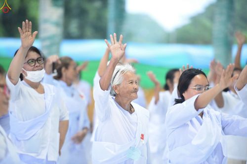 ภาพ No.249001:วันที่ 26-28 กันยายน พ.ศ. 2568 โครงการอบรมอุบาสกแก้ว อุบาสิกาแก้ว รุ่นที่ 3 ตัวแทนทอดกฐินสามัคคีทั่วไทย 30,000 วัด  ณ ศูนย์ปฏิบัติธรรมวิหารแดง อ.วิหารแดง จ.สระบุรี