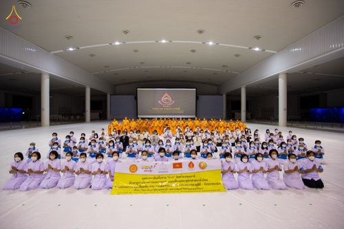 ภาพ No.80463:องค์กรภาคีเครือข่าย "บวร" จังหวัดปทุมธานี ศึกษาดูงานโครงการบรรพชาสามเณรฟื้นฟูพระพุทธศาสนาทั่วไทย ชมนิทรรศการ และสื่อนวัตกรรมพระพุทธศาสนาภาพยนต์ 3 มิติ - จักรวาลนฤมิต เรื่อง "พระสัมมาสัมพุทธเจ้า พระบรมศาสดาเอกของโลก" วันศุกร์ที่ 28 เมษายน พ.ศ.2566