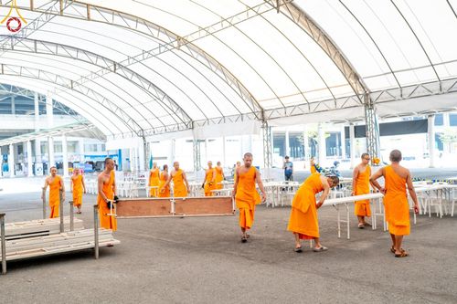 ภาพ No.60853:V.37 ยิ่งกว่าดี เพื่อ 80 ปีของพ่อ ภาพการเตรียมงานของหน่วยงานต่างๆ เพื่อพิธีฉลองอายุวัฒนมงคล 80 ปี หลวงพ่อธัมมชโย และรับถวายมหาสังฆทาน 10,000 กว่าวัดทั่วประเทศ ในวันคุ้มครองโลก วันจันทร์ที่ 22 เมษายน พ.ศ. 2567