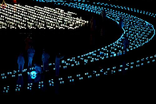 ภาพ No.244231:วันที่ 7 กันยายน พ.ศ. 2568 พิธีจุดประทีป วันครูผู้ค้นพบวิชชาธรรมกาย ณ ลานธรรมฯ และวิหารคด วัดพระธรรมกาย