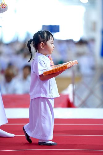 ภาพ No.277504:วันอาทิตย์ต้นเดือนที่ 7 ธันวาคม พ.ศ.2568 พิธีทอดผ้าป่าต้นสมบัติจักรพรรดิ ณ สภาธรรมกายสากล วัดพระธรรมกาย