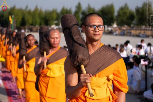 ภาพ No.198158:พิธีต้อนรับพระธรรมยาตรา ณ อนุสรณ์สถานลำดับที่ 5 สถานที่เผยแผ่วิชชาธรรมกายครั้งแรก อนุสรณ์สถานบางปลา วัดบางปลา อำเภอบางเลน จังหวัดนครปฐม ในโครงการธรรมยาตรา กตัญญูบูชา มหาปูชนียาจารย์ พระมงคลเทพมุนี(สด จนฺทสโร) พระผู้ปราบมาร ปีที่ 13 วัน 19 มกราคม พ.ศ.2568