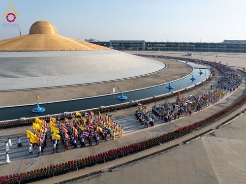 ภาพ No.178218:พิธีทอดผ้าป่าไทย-เมียนมา ครั้งที่ 7 วันอาทิตย์ที่ 1 ธันวาคม พ.ศ.2567 ณ สภาธรรมกายสากล  พระมหาธรรมกายเจดีย์ วัดพระธรรมกาย จ.ปทุมธานี