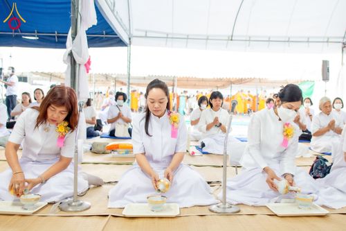 ภาพ No.117430:พิธีถวายภัตตาหารเป็นสังฆทาน แด่คณะพระธรรมยาตรา วันที่ 23 มกราคม พ.ศ. 2567 ณ อนุสรณ์สถานบางปลา อ.บางเลน จ.นครปฐม