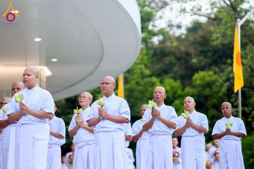 ภาพ No.244557:วันเสาร์ที่ 6 กันยายน พ.ศ. 2568 พิธีเวียนประทักษิณ และวันทาสีมาของนาคธรรมทายาท โครงการอุปสมบทหมู่บูชาธรรมครบรอบ 108 ปี วันครูผู้ค้นพบวิชชาธรรมกาย ณ โบสถ์พระไตรปิฎก วัดพระธรรมกาย