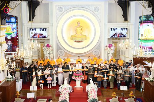 ภาพ No.173130:พิธีกฐินปุญญรังสีเศรษฐี ณ วัดพระธรรมกายนิวคาสเซิล สหราชอาณาจักร วันอาทิตย์ที่ 27 ตุลาคม พ.ศ. 2567
