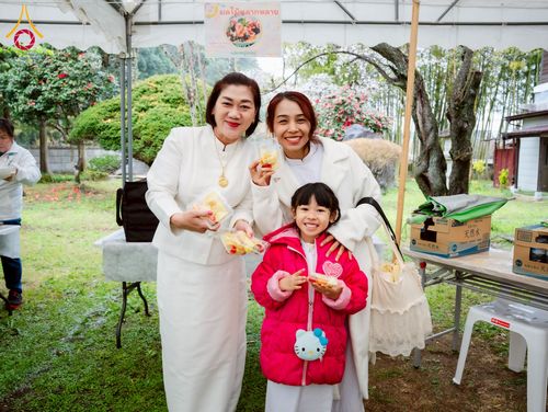 ภาพ No.220906:วันที่ 13 เมษายน พ.ศ. 2568 พิธีโปรยรัตนชาติปฐมเริ่มสถาปนาเจดีย์ และ พิธีเปิดหมู่บ้านปฏิบัติธรรม เพื่อการบรรลุธรรม ณ วัดป่าธรรมกายนานาชาติโทชิหงิ  ประเทศญี่ปุ่น