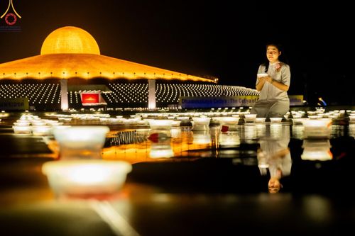 ภาพ No.154834:พิธีจุดประทีป, พิธีฉลองชัยสวดมนต์บทธัมมจักกัปปวัตนสูตร ณ มหารัตนวิหารคด วัดพระธรรมกาย วันอังคารที่ 17 กันยายน พ.ศ. 2567